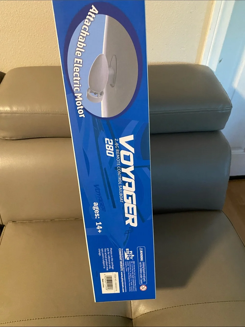 Voyager 280 Remote Control Sailboat - Blue & White